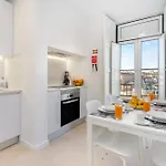 Whome Modern Luxury In Lisbon's Historic Center Апартаменти